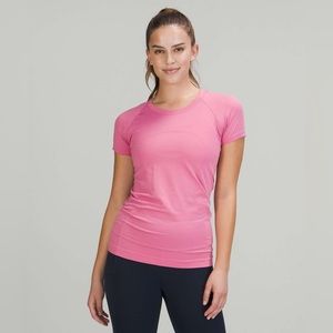 RARE Lululemon size 4 pink blossom swiftly tech